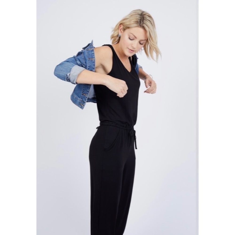 Max Studio High Twist Jumpsuit Size Small